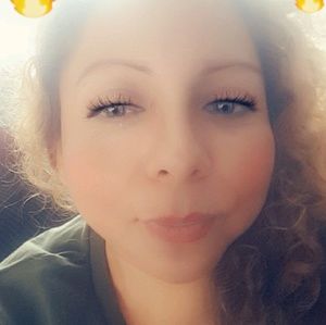 Meet your Posher, Fatima